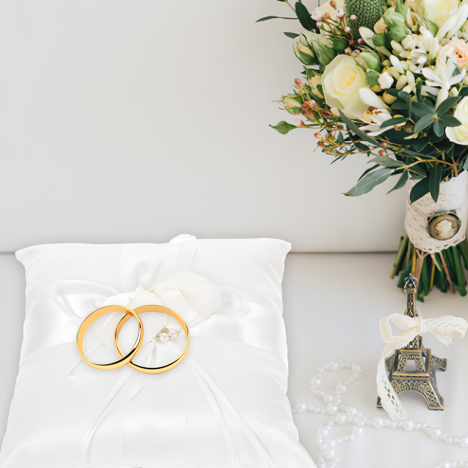 Ring Bearer Pillow - Almofada Elegante Branca de Cetim 20x20cm