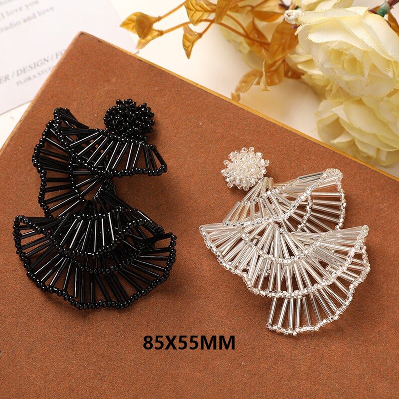 Supplier Wedding - Grânulos de vidro preto frisado leque